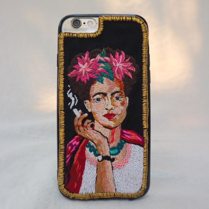 Frida Kahlo NEVER DIE - 手机壳/手机套 - 绣线 多色