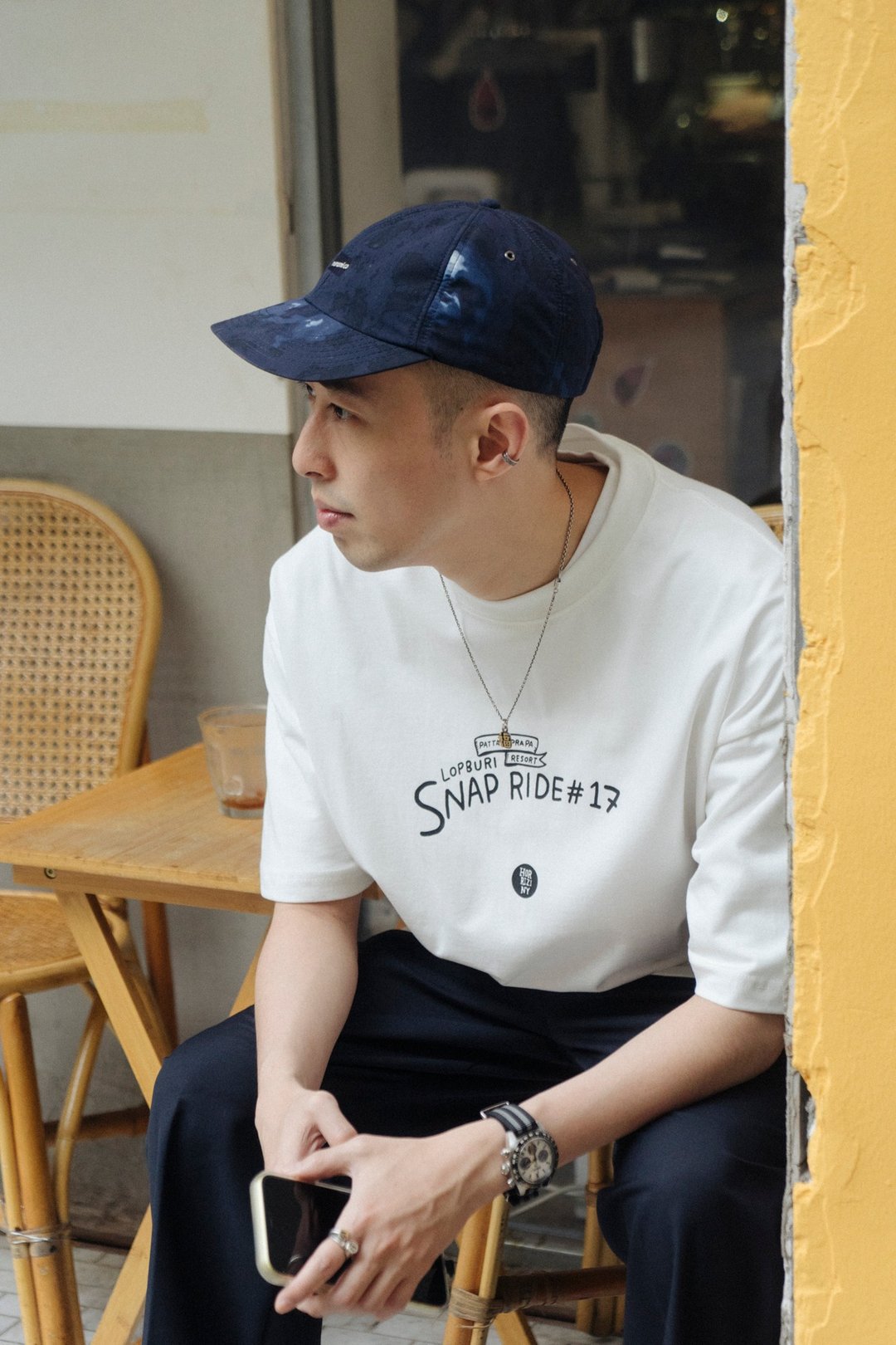 T-SHIRT 戶外騎行主題印花短袖T恤 日系潮流休閒寬鬆剪裁 - 男装上衣/T 恤 - 棉．麻 白色