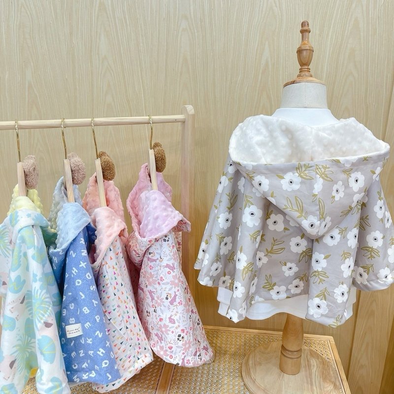 白山茶花 手工婴幼儿手工保暖斗篷 婴儿礼物满月礼弥月周岁礼 - 满月礼盒 - 棉．麻 