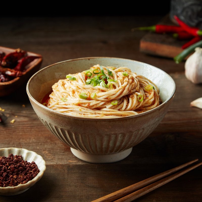 【超值囤货】陕食蒜辣面 - 超值囤货五袋组(共20包) - 面/面线/米粉 - 其他材质 黑色