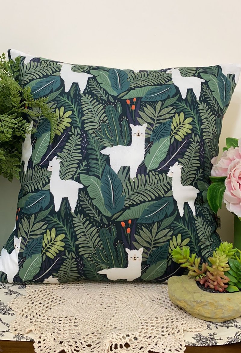 北来欧风格深绿色森林可爱羊驼图案抱枕靠枕靠垫枕套 - 枕头/抱枕 - 棉．麻 绿色