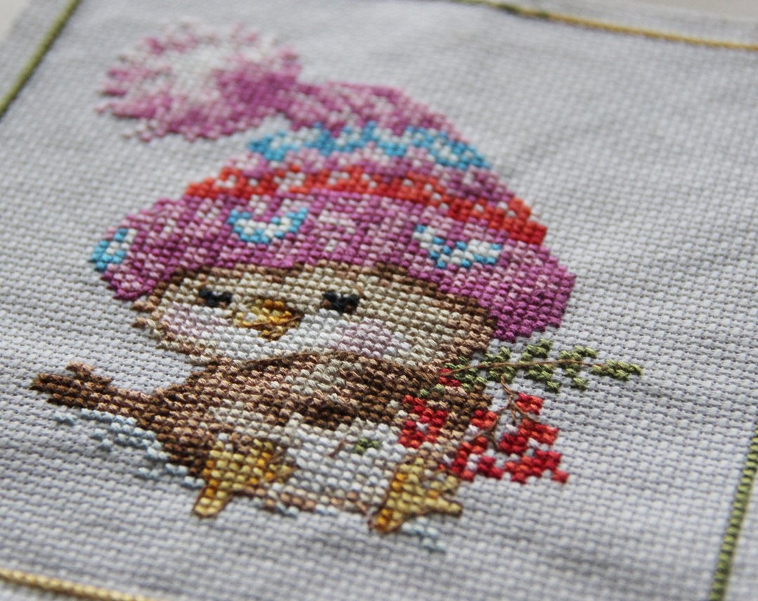 Hand embroidery sparrow. Unframed cross stitch picture - 海报/装饰画/版画 - 绣线 