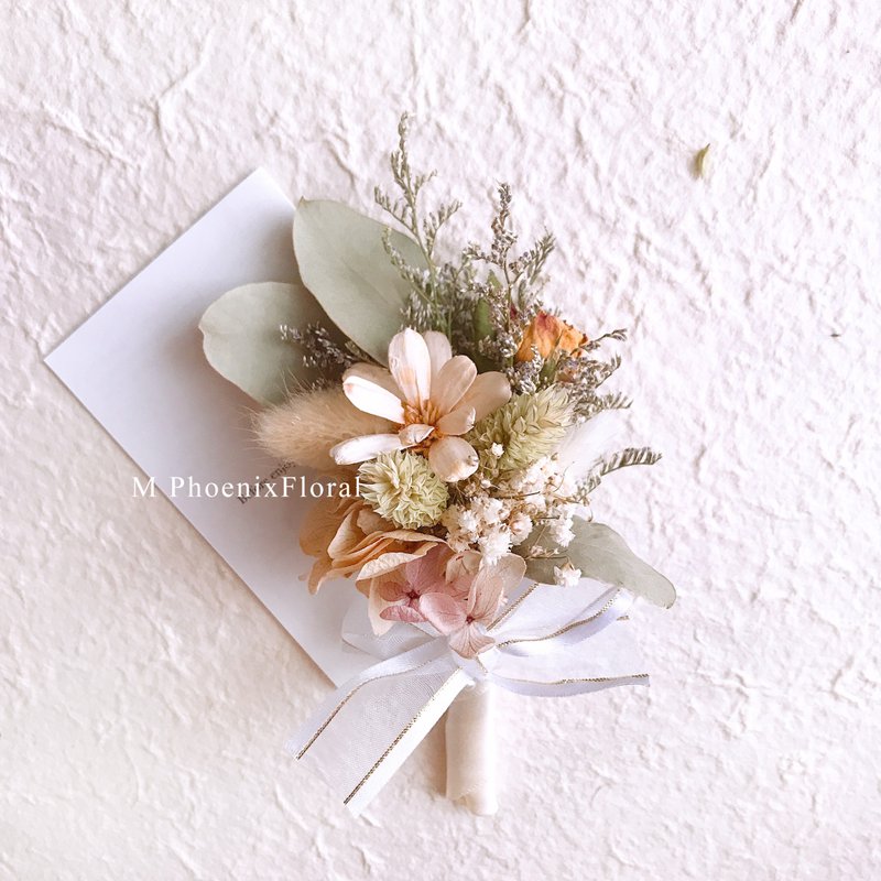 Phoenix 小雏菊胸花 / 干燥花 / 不凋花 / 免费礼盒包装 - 干燥花/捧花 - 植物．花 多色