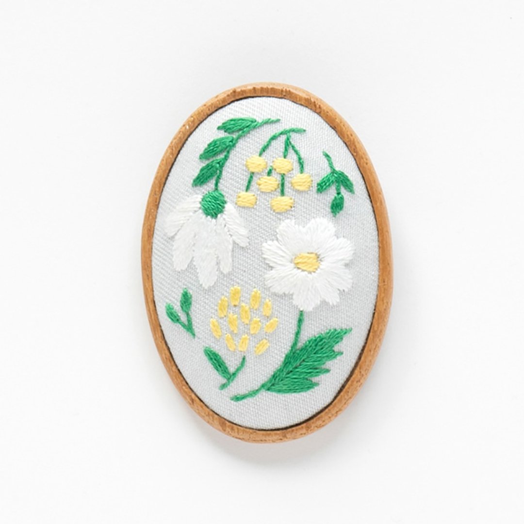 Quiet Lakeside - Embroidery Brooch Kit - 编织/刺绣/羊毛毡/裁缝 - 绣线 绿色