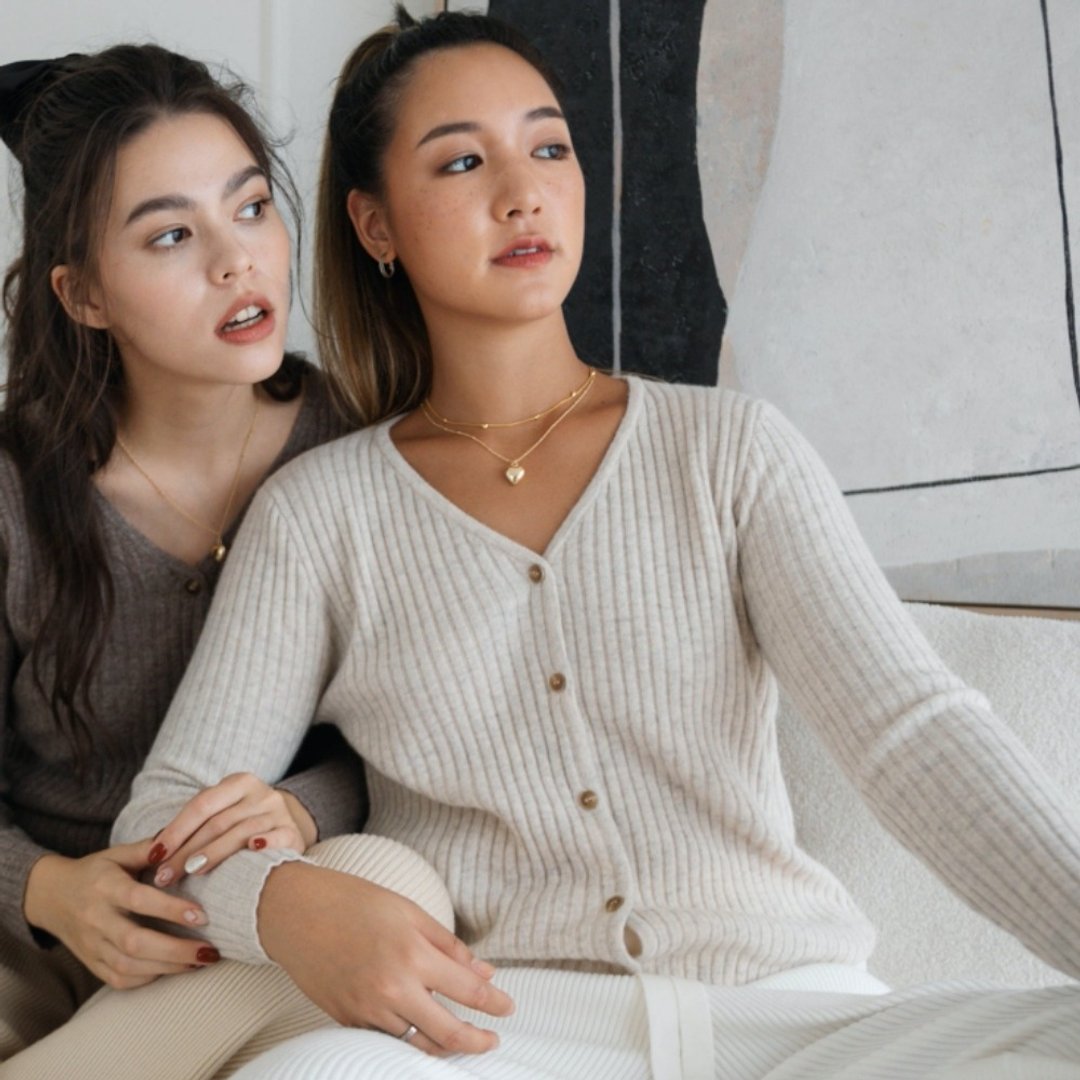 柔棉羊毛直纹排扣上衣-奶霜白 - 女装针织衫/毛衣 - 羊毛 白色