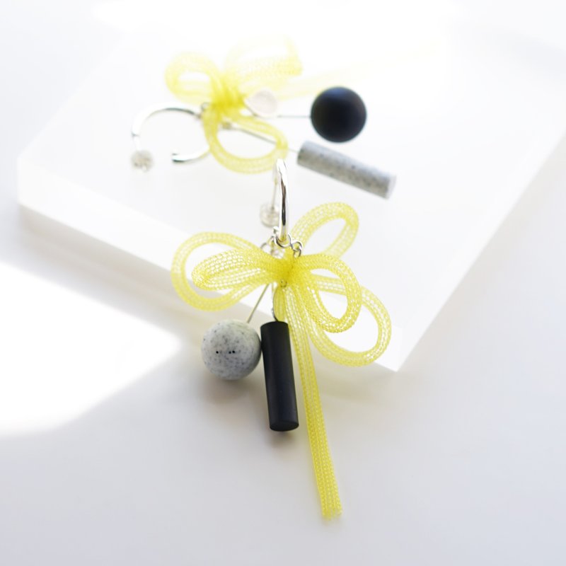 Gisele 原创设计 手工软陶 立体蝴蝶结 925纯银耳针耳环 - 耳环/耳夹 - 陶 黄色