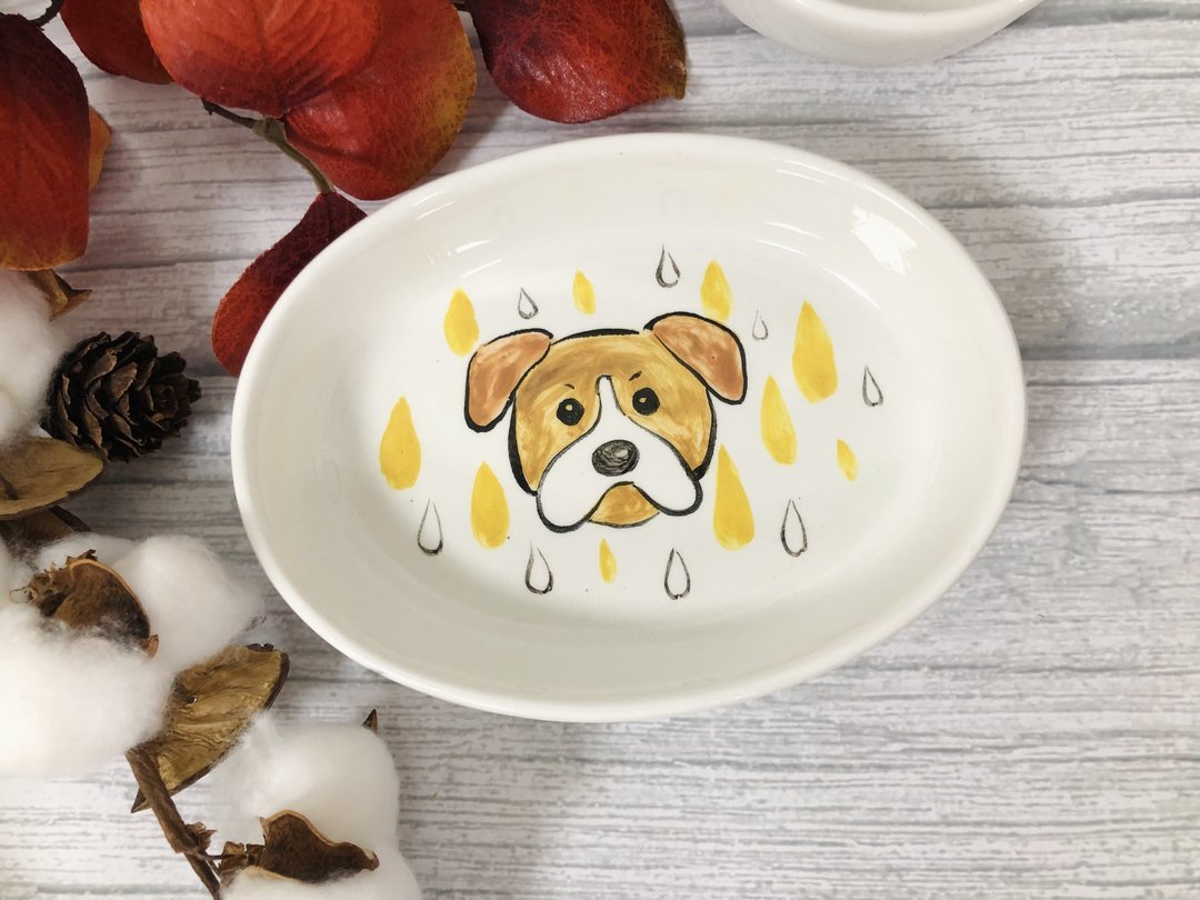 雨滴款 狗狗 纯手工绘制椭圆盘 陶瓷肥皂盒  点心盘 毛小孩装饰品 - 餐桌/书桌 - 瓷 白色