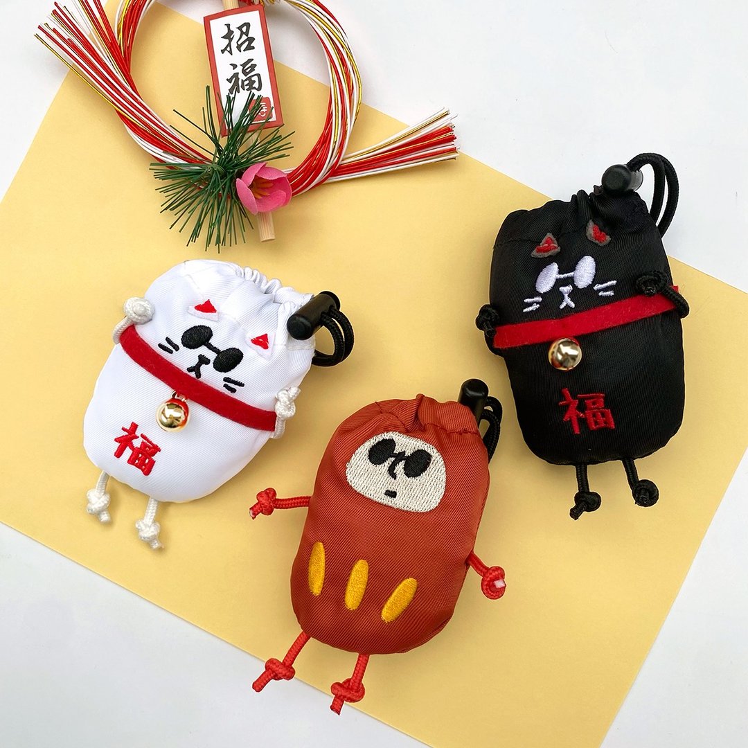 【ECO Buddy Bag - 开运吉祥物】内藏环保袋的包包吊饰 防泼水 - 手提包/手提袋 - 尼龙 白色