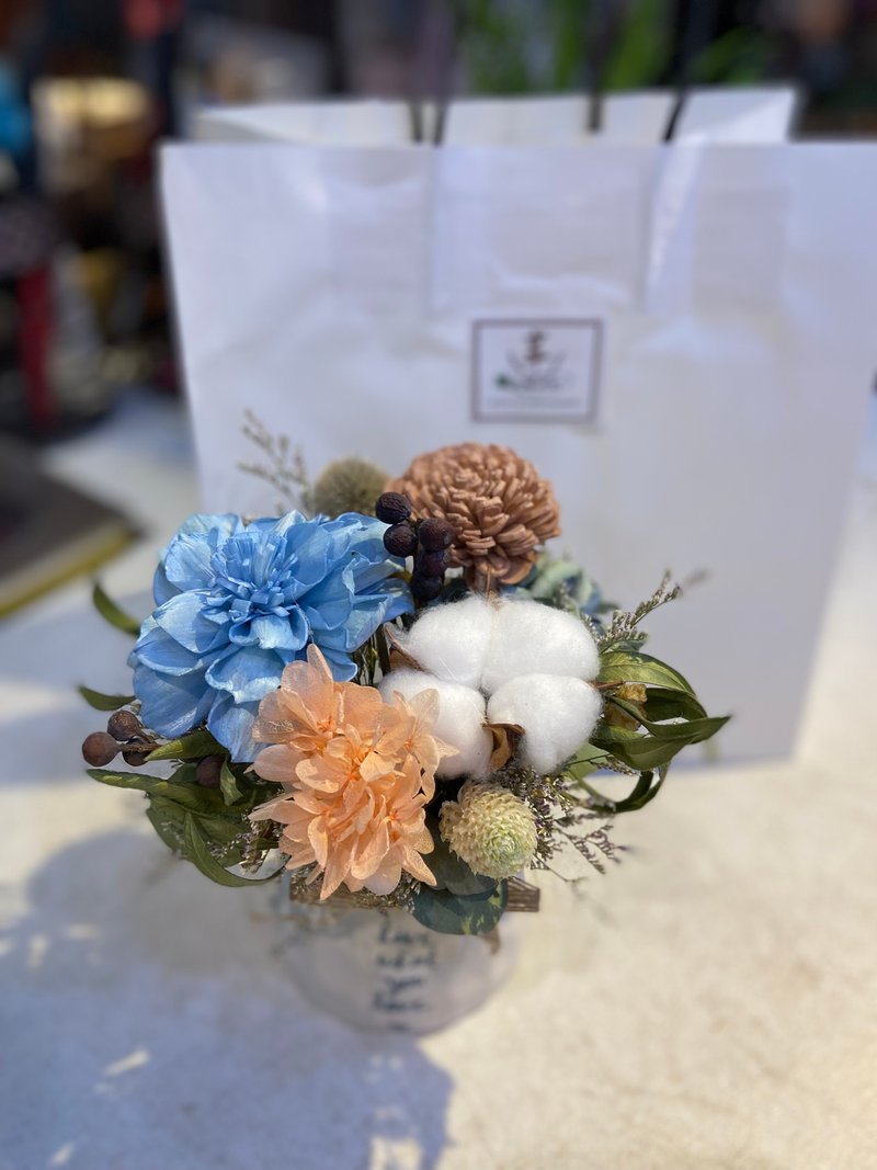 甜蜜个性款 干燥桌花礼 自用布置空间或送礼心意皆适宜 - 干燥花/捧花 - 植物．花 