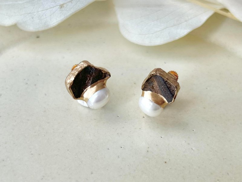 唐津烧 白华窑 金继 螺旋式夹式耳环 灰色 淡水珍珠 传统工艺 No.197 - 耳环/耳夹 - 陶 灰色