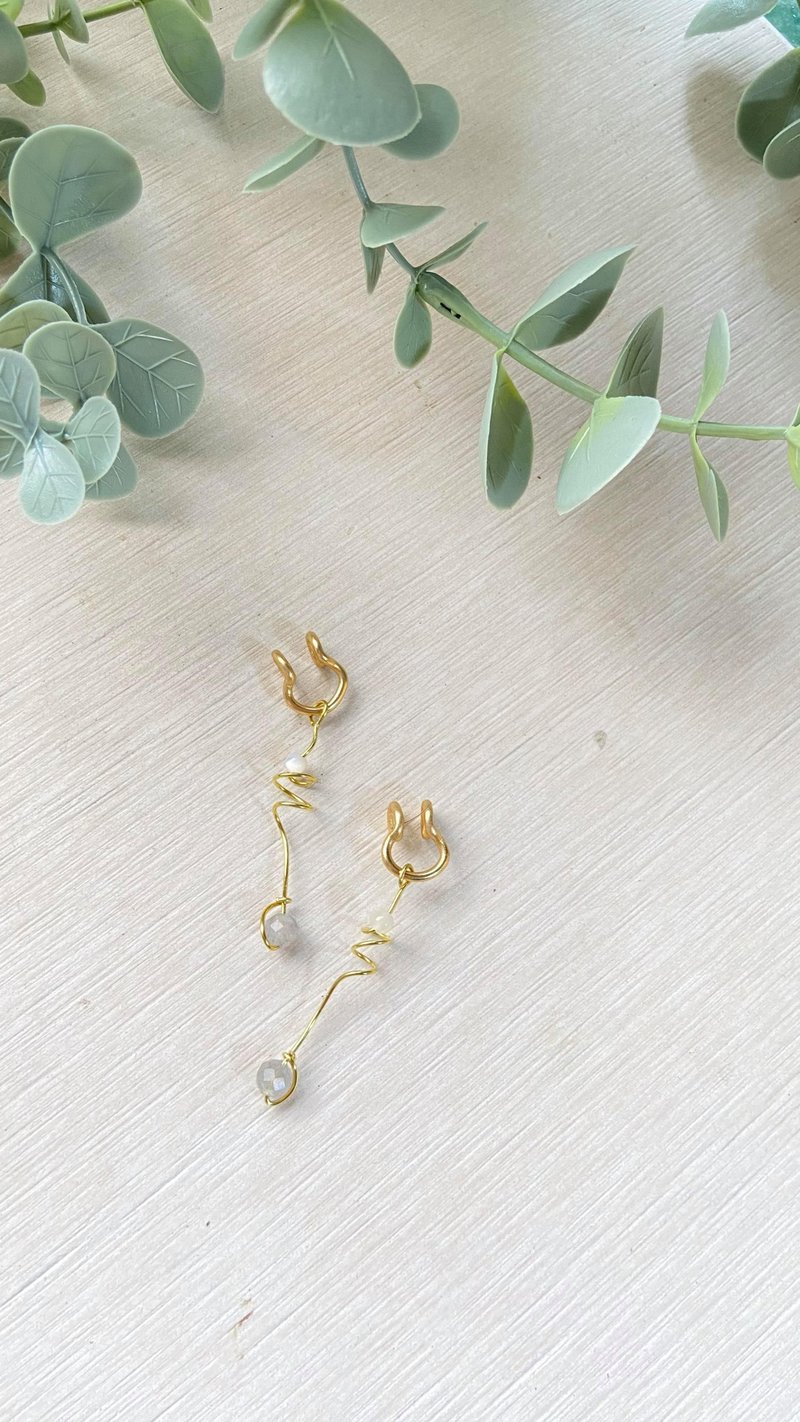 月光石坠落 - 耳环/耳夹 - 铜/黄铜 金色