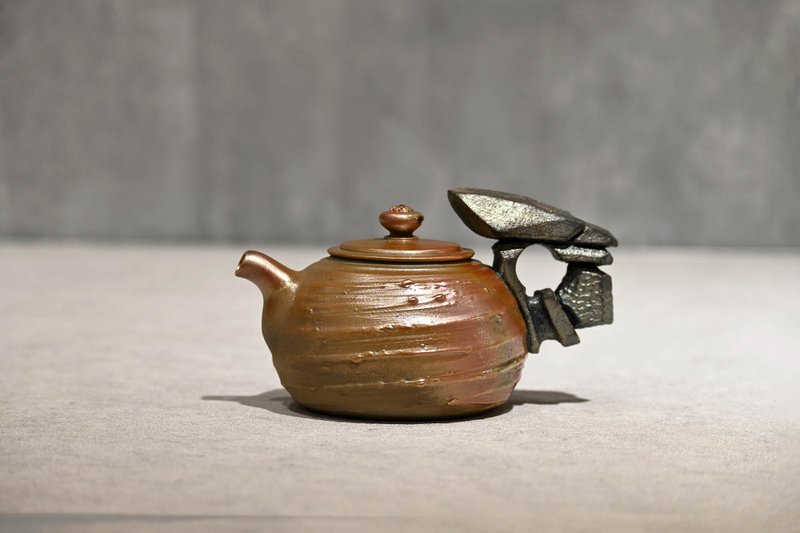 | 260cc | 柴烧造型正把壶 柴烧壶 茶壶 手作壶【臻麟陶艺】 - 茶具/茶杯 - 陶 
