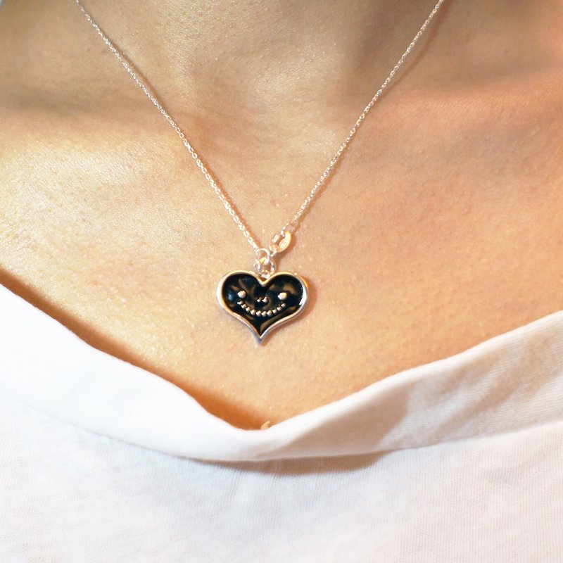 心梦手作饰品系列 - 黑色金属微笑爱心项链(925纯银抗过敏) - 项链 - 其他金属 黑色