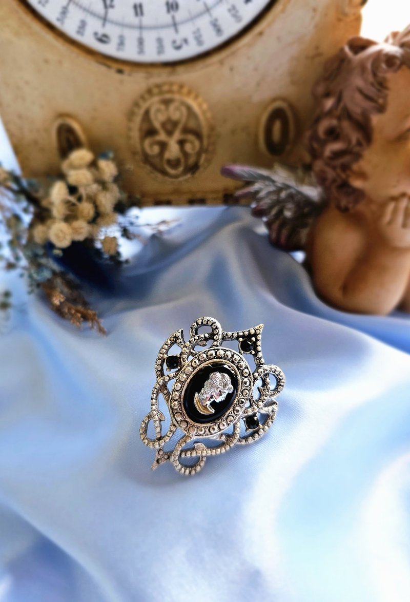 宫廷银灰暗色系仕女cameo复古胸针/别针/美国西洋古董饰品 - 胸针 - 其他金属 