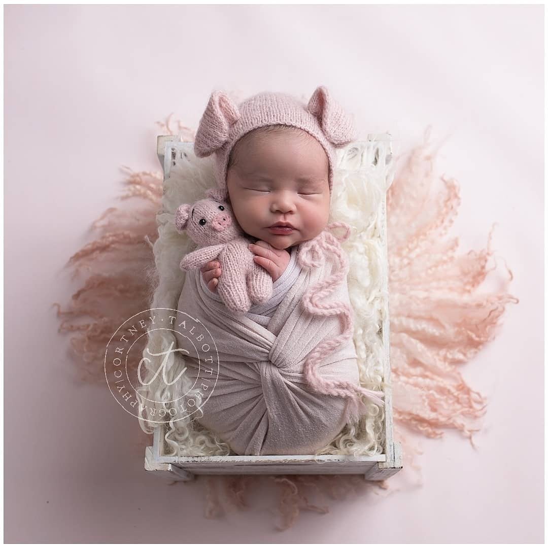 Newborn pig set. Pig bonnet. Stuffed pig toy. Newborn photo props - 婴儿饰品 - 羊毛 粉红色