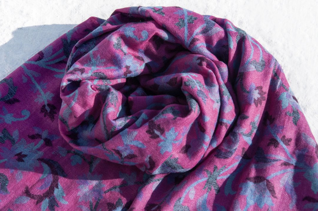 羊绒毯喀什米尔Cashmere/羊绒围巾/纯羊毛围巾披巾/戒指绒披肩 圣诞礼物 情人节礼物 交换礼物 生日礼物-花朵藤蔓 - 围巾/披肩 - 羊毛 多色