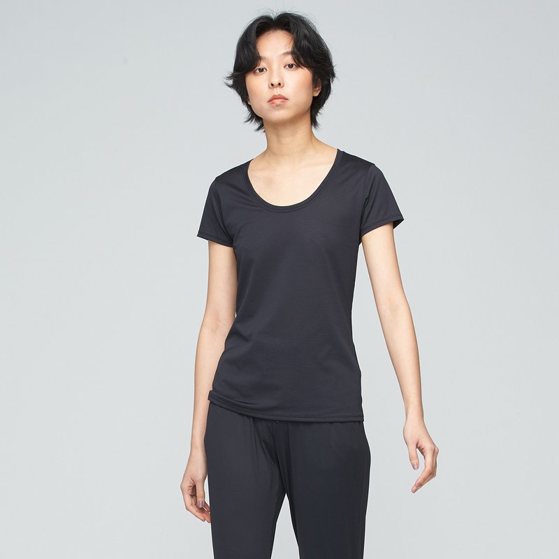 COZEE-抗菌除臭U领修身上衣(女)-胶片黑 - 女装 T 恤 - 聚酯纤维 黑色