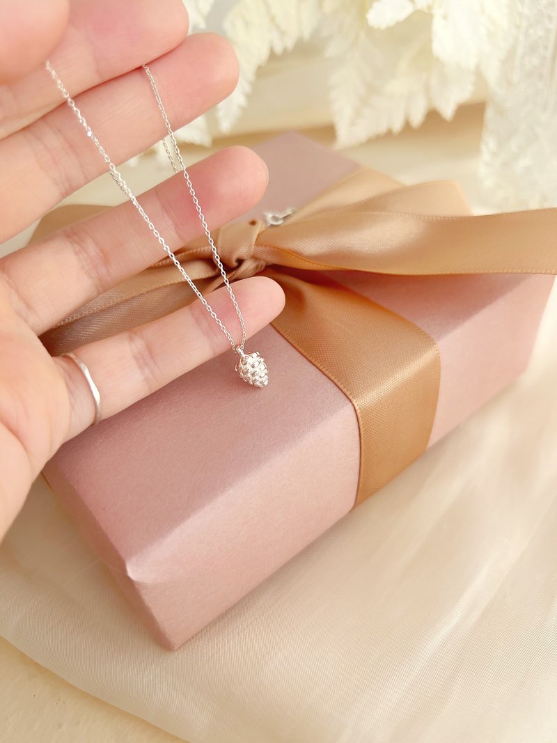 【精致礼盒】纯银松果项链  # 925纯银 冬天 圣诞 - 项链 - 纯银 银色