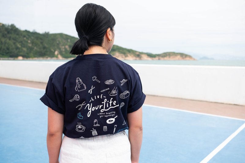 【岛中坊研】 11周年印花 T-shirt (深蓝色衫印白色图案) - 中性连帽卫衣/T 恤 - 棉．麻 蓝色