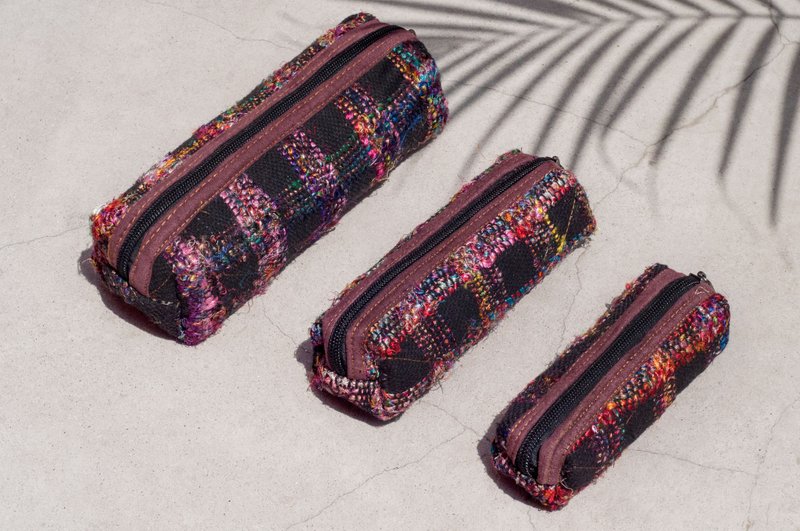 手工编织笔袋/收纳包/笔盒/化妆包/餐具袋/餐具包-黑色格纹纱丽线 - 铅笔盒/笔袋 - 棉．麻 黑色