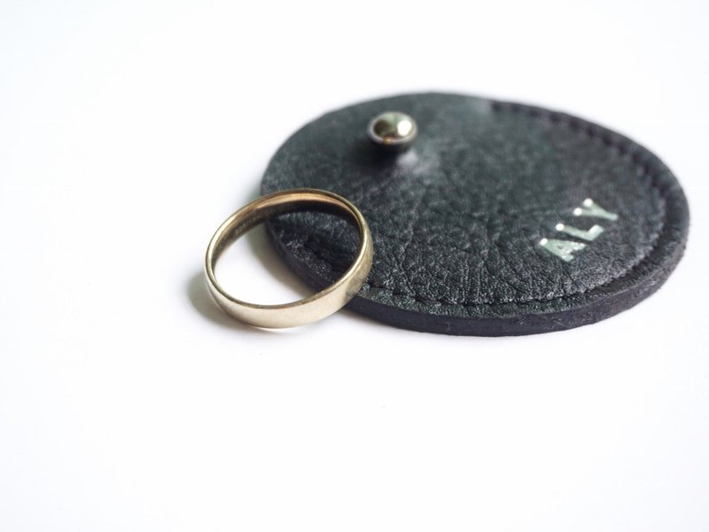 定制化礼物 姓名缩写饰品收纳包，饰品盒，戒指包 - 化妆包/杂物包 - 真皮 黑色