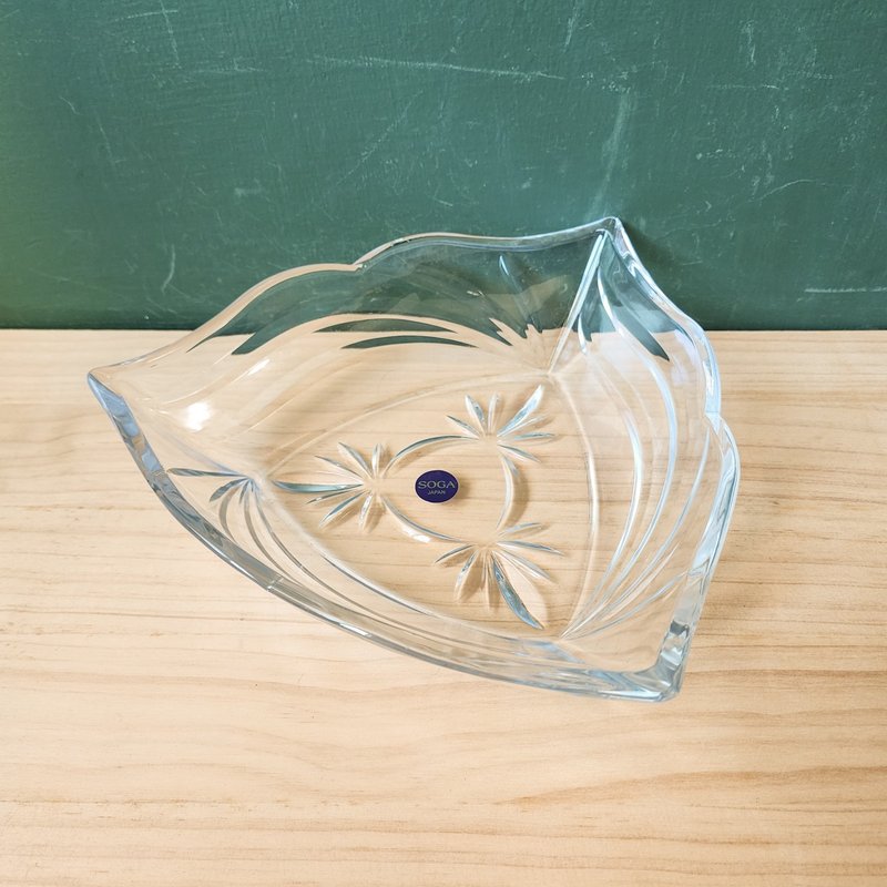 【北极二手杂货】SOGA 日本水晶玻璃三角盘 水果碗 - 玻璃杯 - 玻璃 透明