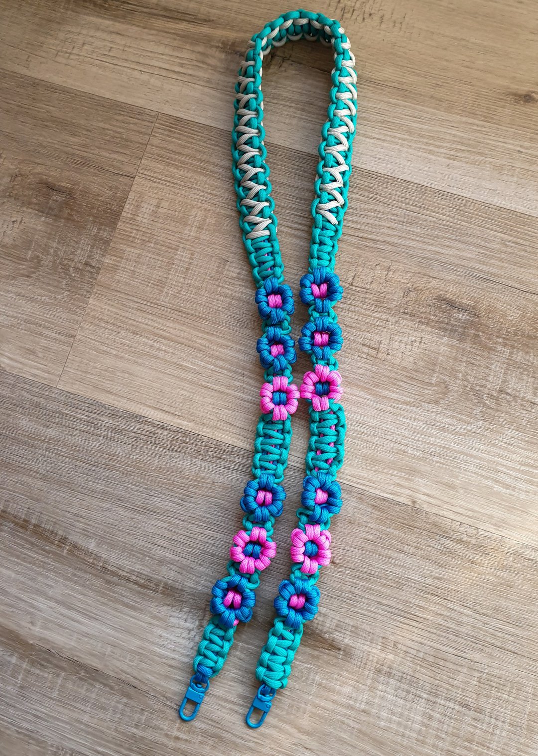 Faith Handmade | 伞绳手机背带 伞绳背带 小花 手机背带 挂绳 - 挂绳/吊绳 - 其他人造纤维 