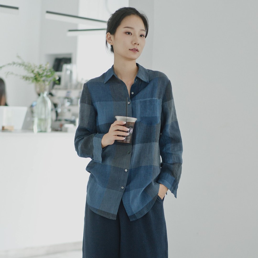 薄款 防曬 亞麻格子文青襯衫 中性襯衣 SH190526  先染織物 - 女装衬衫 - 棉 蓝色