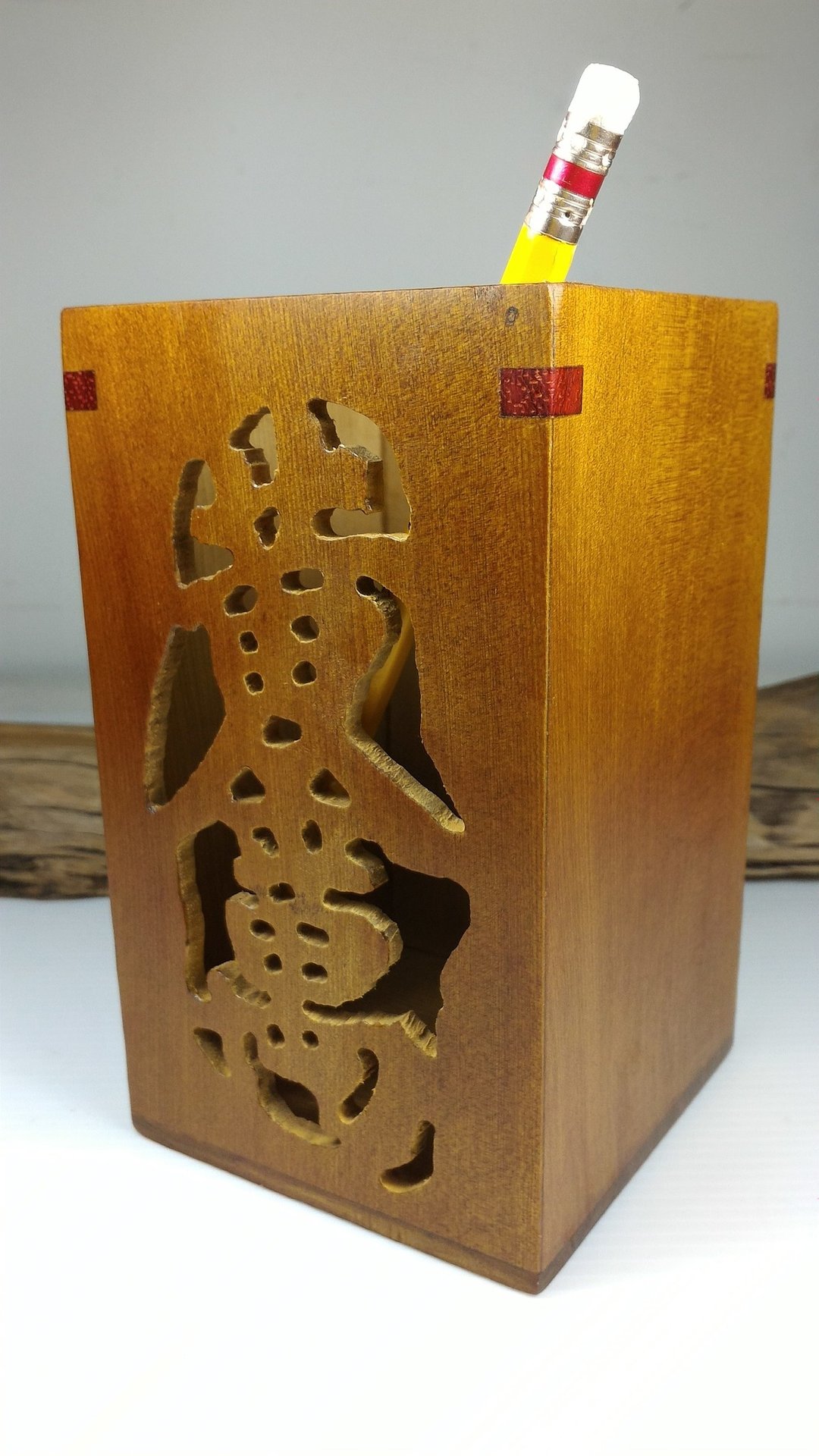 台湾肖楠木镂空笔筒(黄金万两) - 木工/竹艺/纸艺 - 木头 