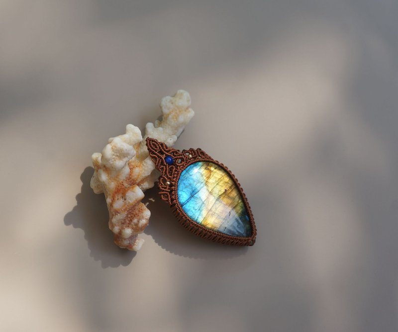 | MC | 天然优质彩光拉长石编织项链 water drop - 项链 - 宝石 咖啡色