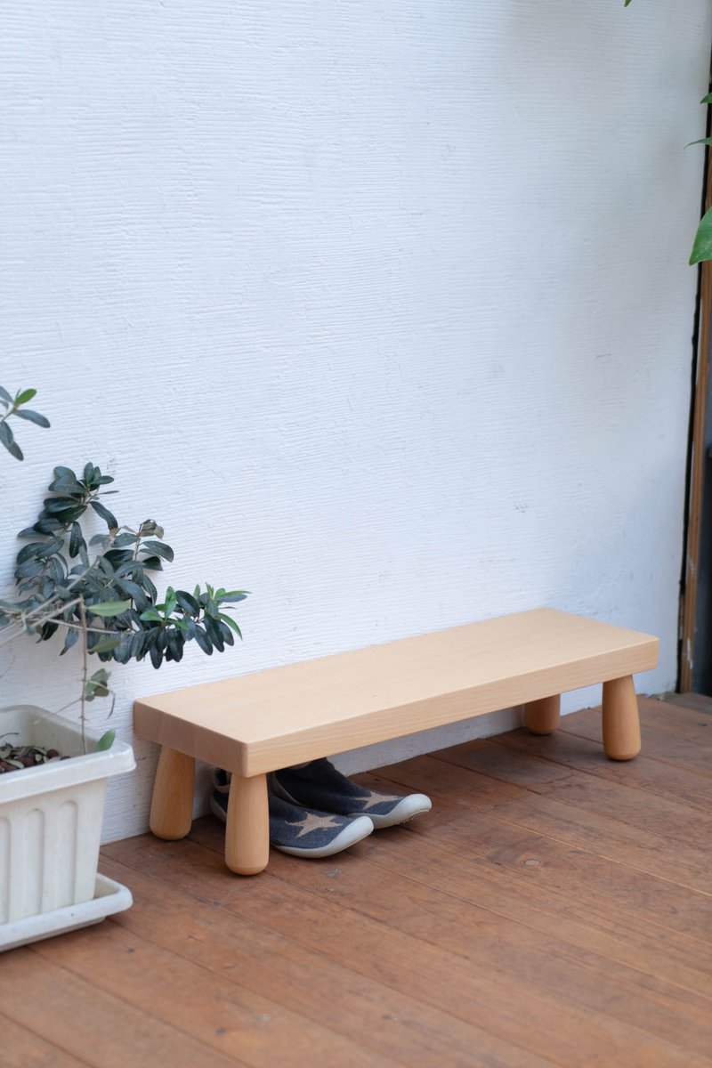 圆脚长板凳 孩子的穿鞋椅 - 儿童家具 - 木头 