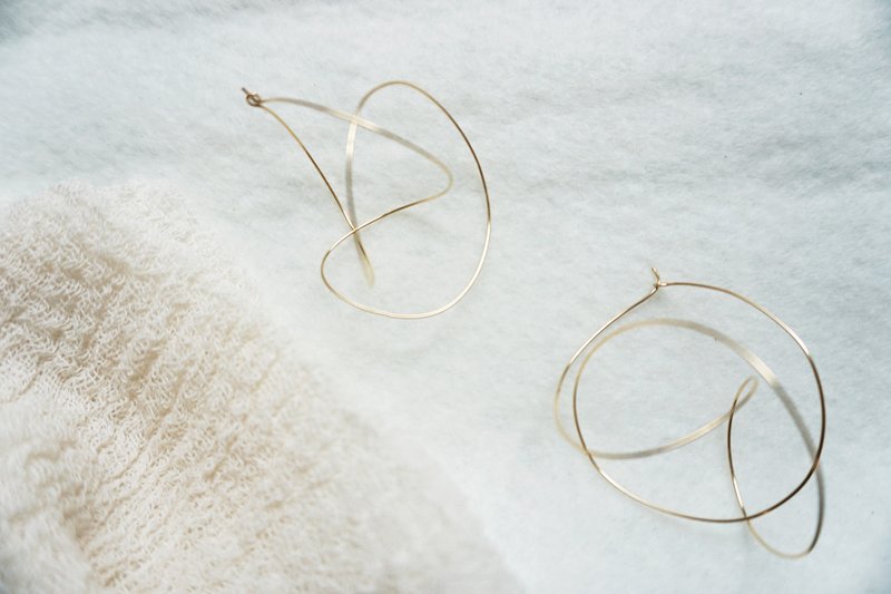 独家设计 注金耳环14Kgf -Polorsky earrings - 耳环/耳夹 - 珍珠 白色