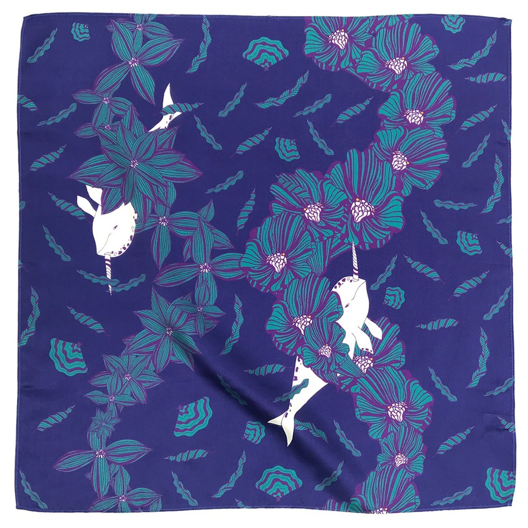 Silk Scarf 独角鲸花丛捉迷藏 手绘丝巾 | 桔梗・翡翠色 - 丝巾 - 丝．绢 蓝色