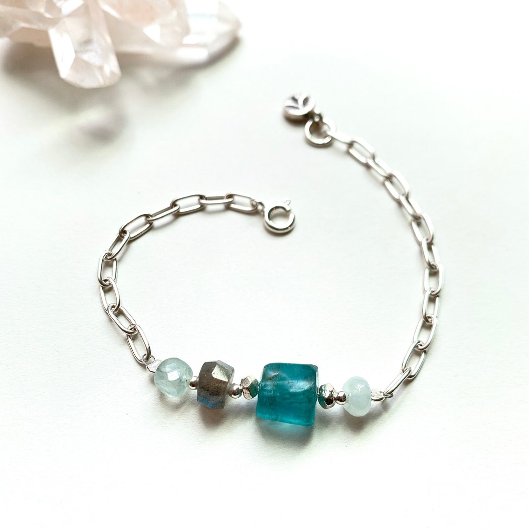 Ops Apatite bracelet-海水蓝宝/磷灰石/纯银/拉长石/银链/玉 - 手链/手环 - 宝石 蓝色