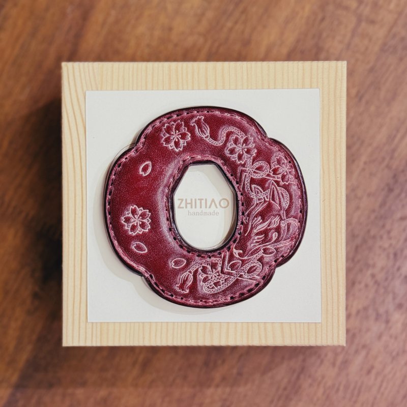 原创手工制作牛皮剑道木刀镡 御先稻荷 雾蜡红 木刀锷 Tsuba - 运动配件 - 真皮 红色