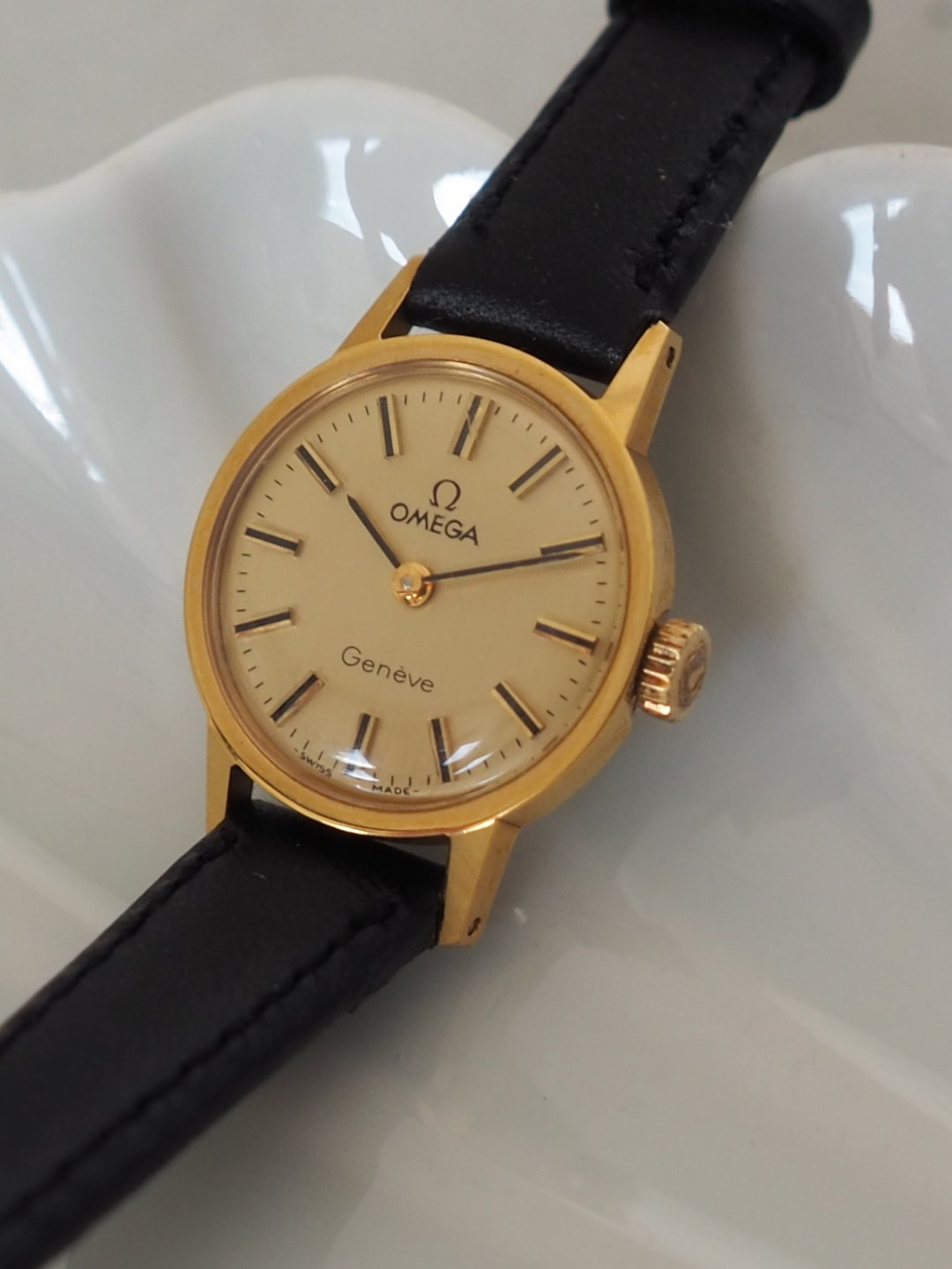 OMEGA 欧米茄 Geneve 圆形腕表 金色 黑色 古董表 - 女表 - 不锈钢 金色