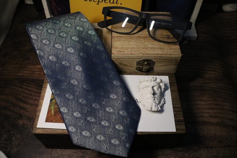 高级灰蓝暗纹领带桑蚕丝商务正装necktie - 领带/领带夹 - 丝．绢 灰色