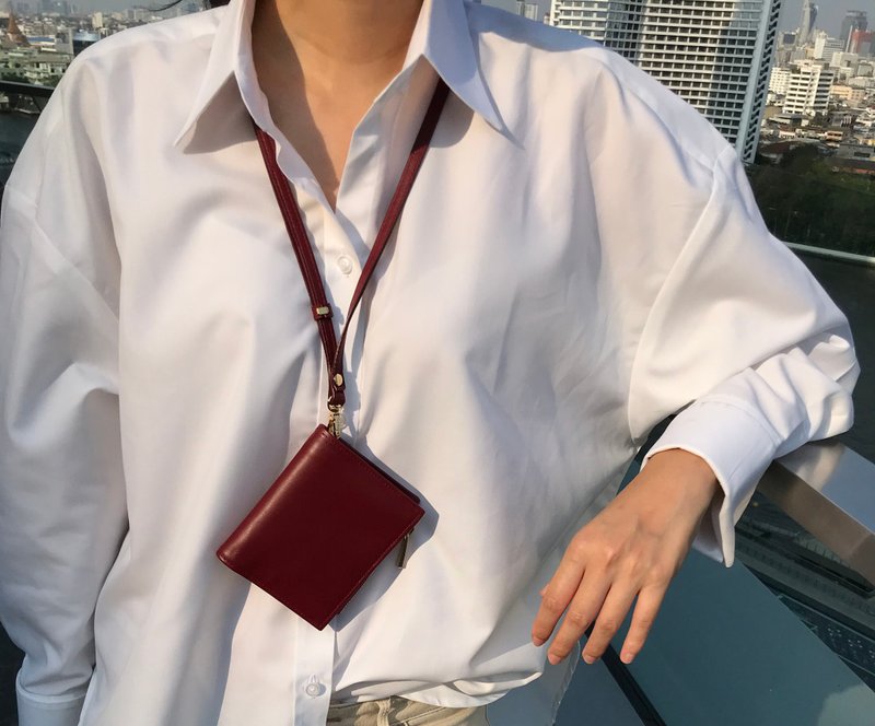 短夾包 真皮皮夾 Minimal Slim Leather wallet with strap - Red - 皮夹/钱包 - 真皮 红色