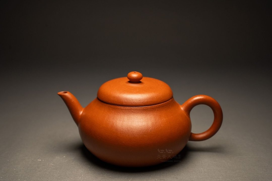 【扁君德】龙山堂 古法纯手工 摹古系列 黄龙山老朱泥 200cc - 茶具/茶杯 - 陶 红色