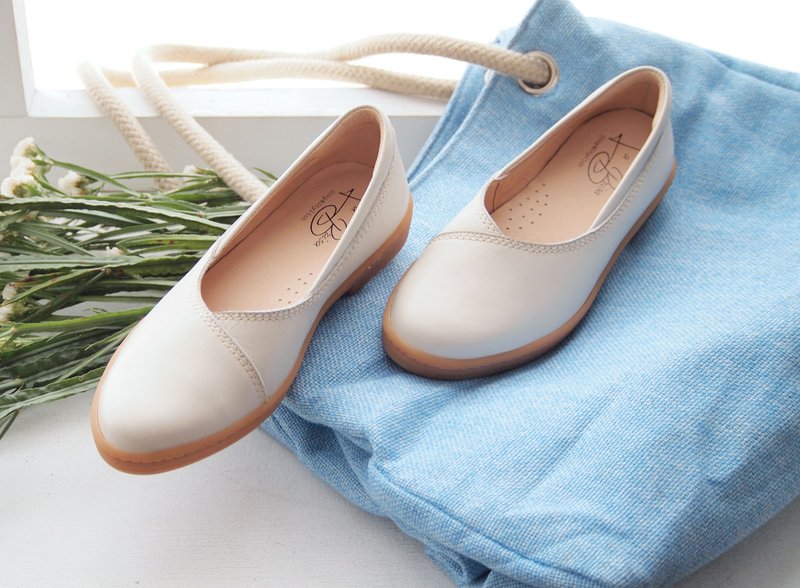 零码折扣 (售出无提供退换) 米色__开襟缝线便鞋 A1686 - 其他女款皮鞋 - 真皮 白色