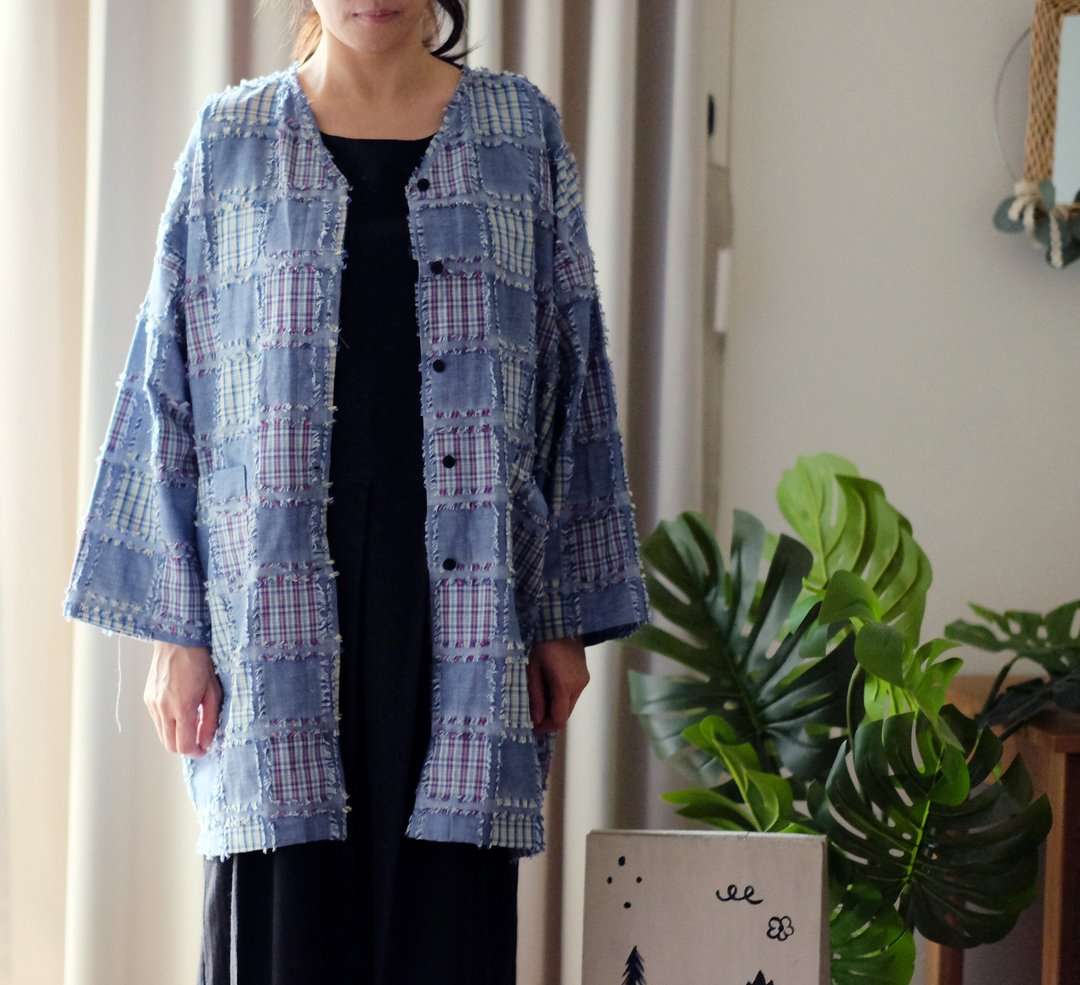 抽须格纹日式中版V领衬衫 - 女装上衣 - 棉．麻 蓝色