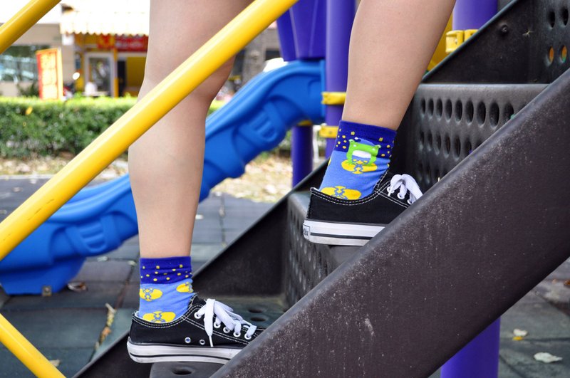 Taiwanimal 湾A麻吉_晚安·呱呱_平口袜 - 袜子 - 棉．麻 多色