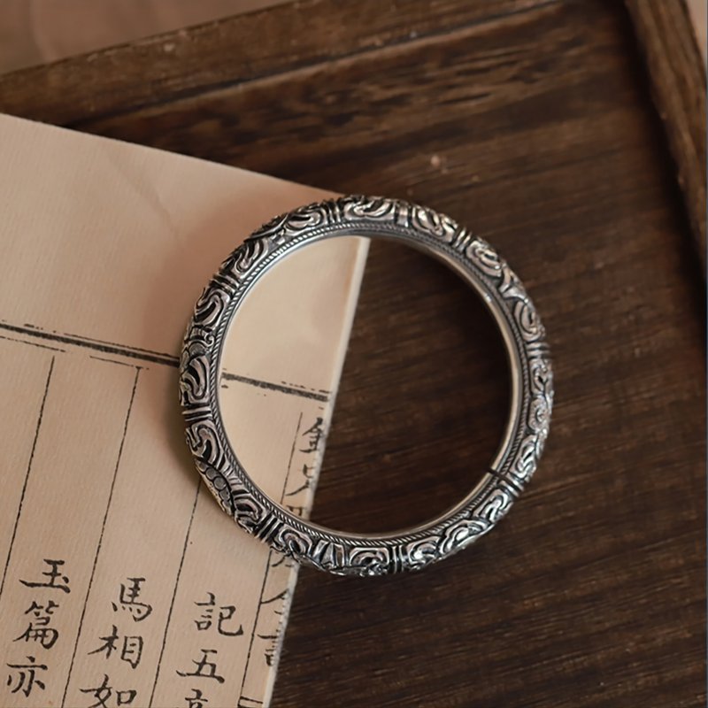 手作精雕八宝纹样纯银手环 - 手链/手环 - 纯银 银色