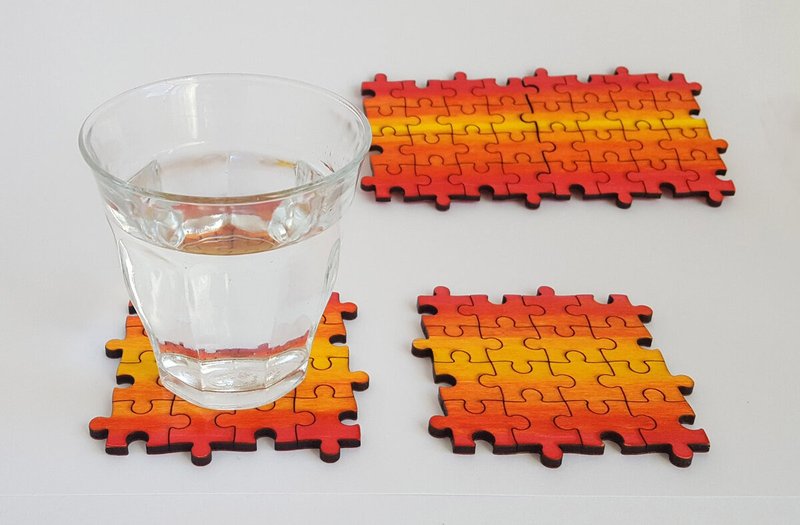 Combination jigsaw gradation coaster / wooden coaster with puzzle pattern 2 pieces set - 杯垫 - 木头 红色
