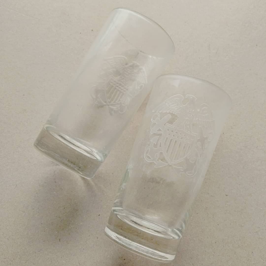 美国老物 浮雕老鹰图腾玻璃饮杯 - 水瓶/水壶 - 玻璃 透明