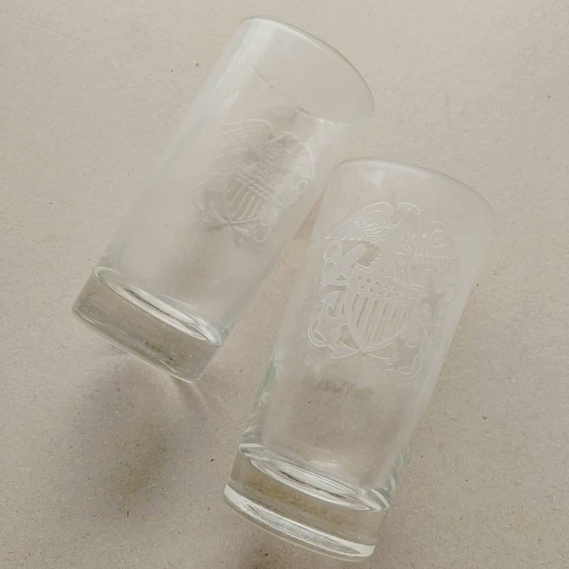 美国老物 浮雕老鹰图腾玻璃饮杯 - 水瓶/水壶 - 玻璃 透明