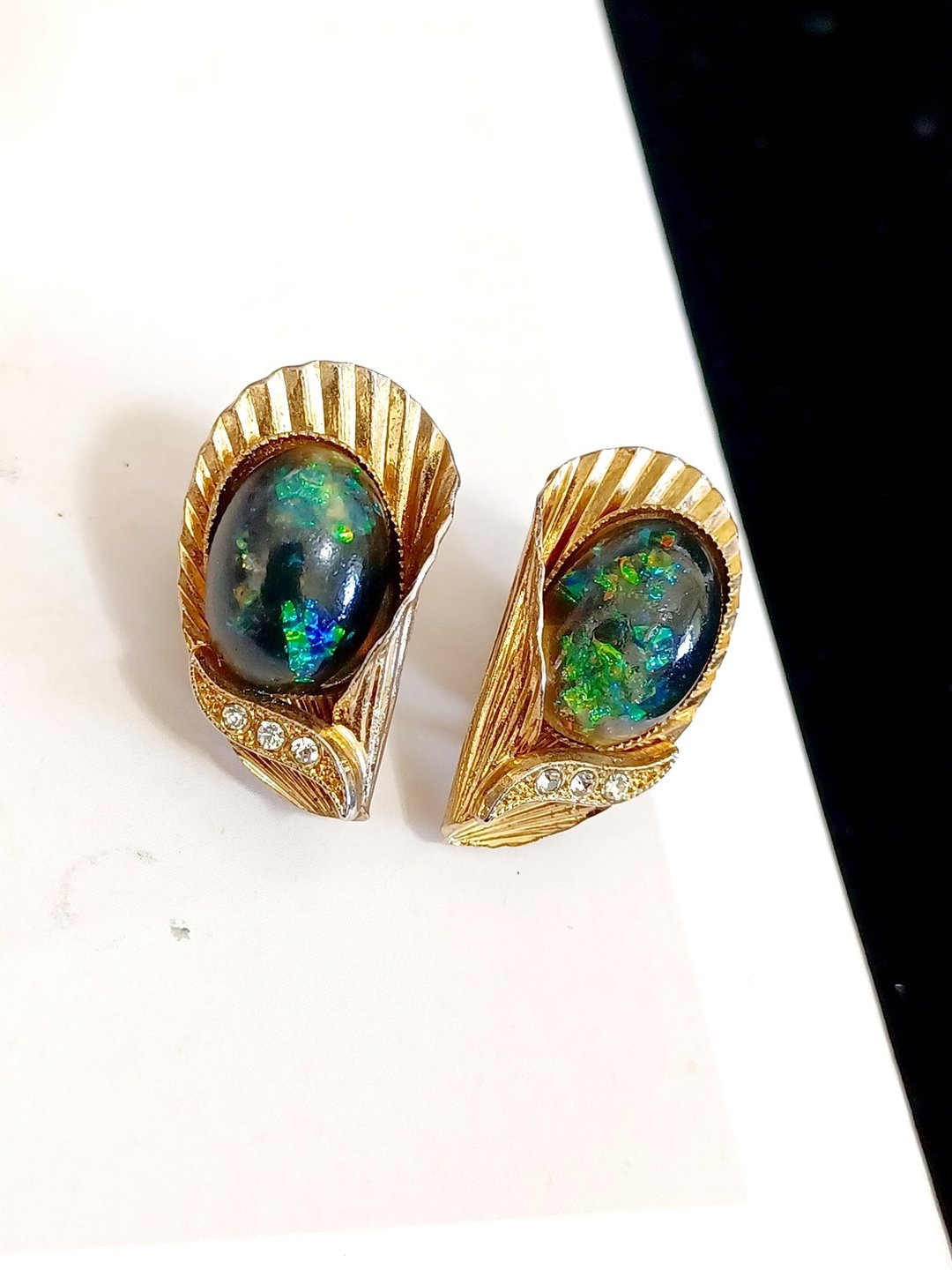 vintage jewelry  古董金色卷边七彩 夹式耳环 - 耳环/耳夹 - 其他金属 