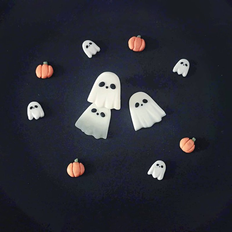 bi playful//鬼魅可爱呀飘小鬼万圣节手工软陶长耳环 - 耳环/耳夹 - 粘土 白色