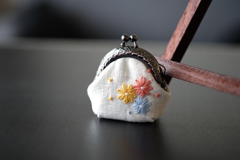 CaCa Crafts | 手工刺绣 超迷你口金包【雏菊】 - 零钱包 - 绣线 