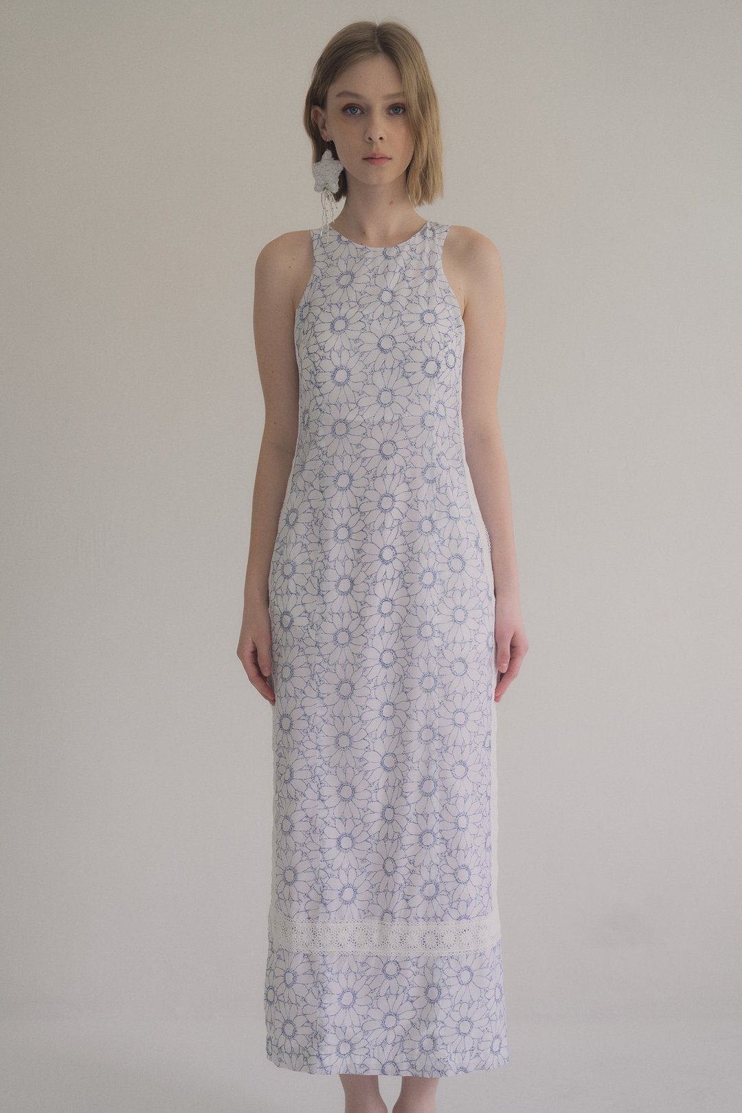 floral lace open back dress 蕾丝挖背洋装  sky blue 天空蓝 - 洋装/连衣裙 - 其他材质 多色